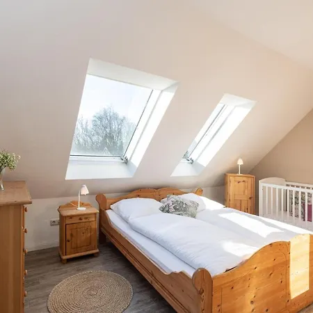 Ferienwohnung Die 25 *